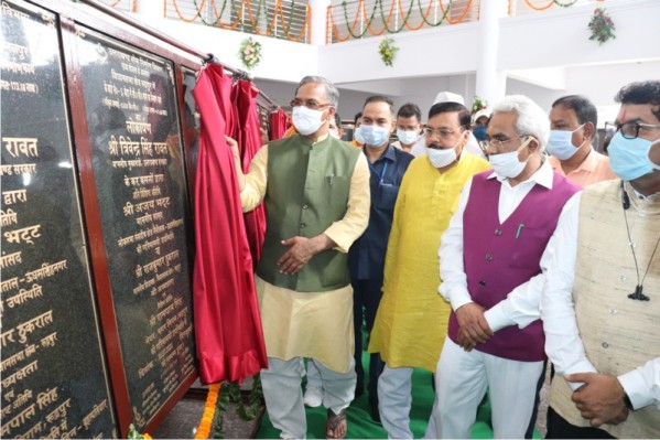मुख्यमंत्री द्वारा किये जिले में दर्जनों लोकार्पण