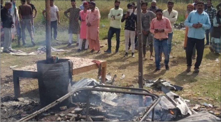 ब्रेकिंग न्यूज - फुलझडी फैक्ट्री में धमाका दो लोगों के परखच्चे उड़े