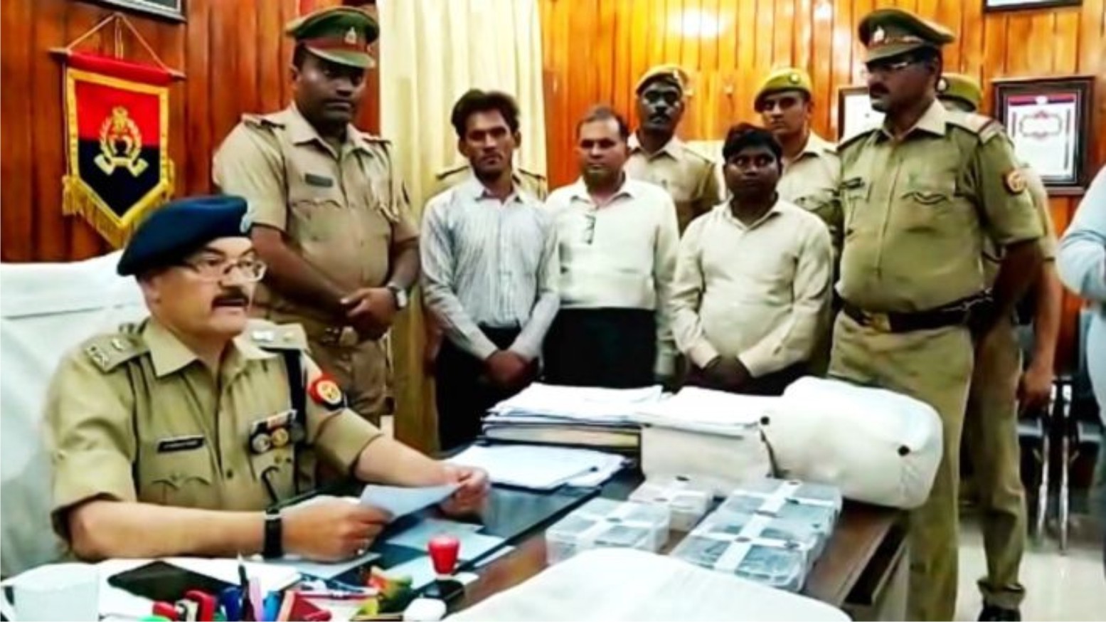 पुलिस ने एक फर्जी अस्पताल चलने वाला गिरोह को पकड़ा
