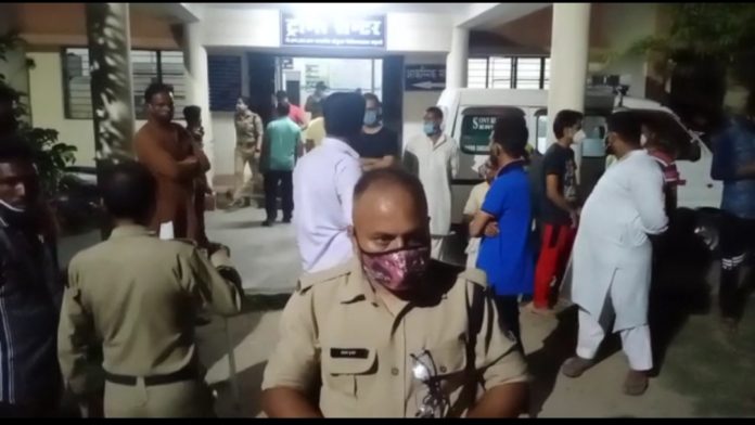 अज्ञात बदमाशों ने एक अधिवक्ता की गोली मारकर की हत्या