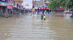 किच्छा डैम फाटक तेज बहाव से क्षतिग्रस्त बस्तिंया में घुसा पानी