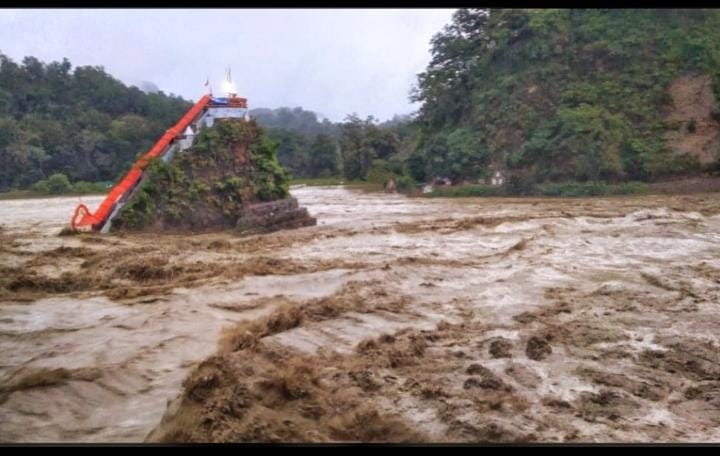 कुमांऊ में भारी बारिश से गर्जिया मन्दिर तक पहुंचा पानी