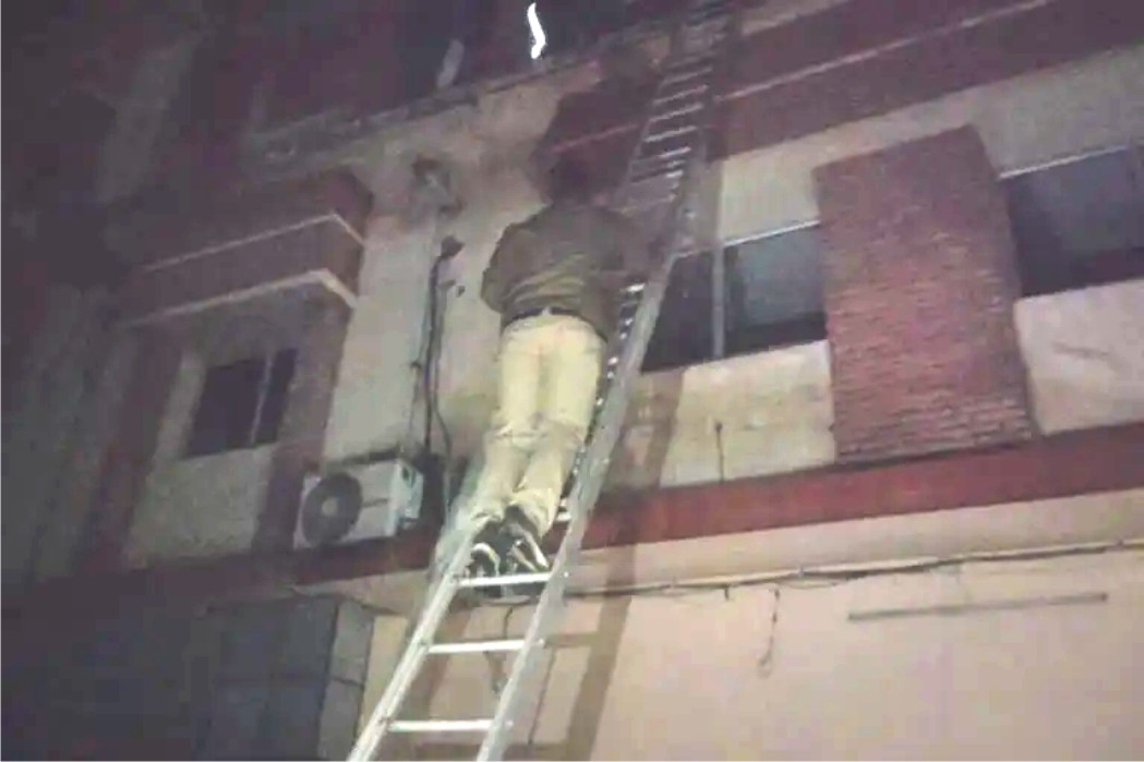 नगर में दवा फैक्ट्री में लगी अचानक आग मची अफरा तफरी