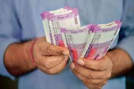 इस स्कूल के 74 छात्र-छात्राएं बने अचानक लखपति