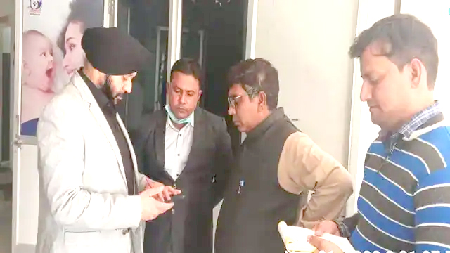 अस्पताल के बाहर मेडिकल वेस्ट मिलाने पर तीन अस्पतालों पर 25 हजार रुपये का जुर्माना