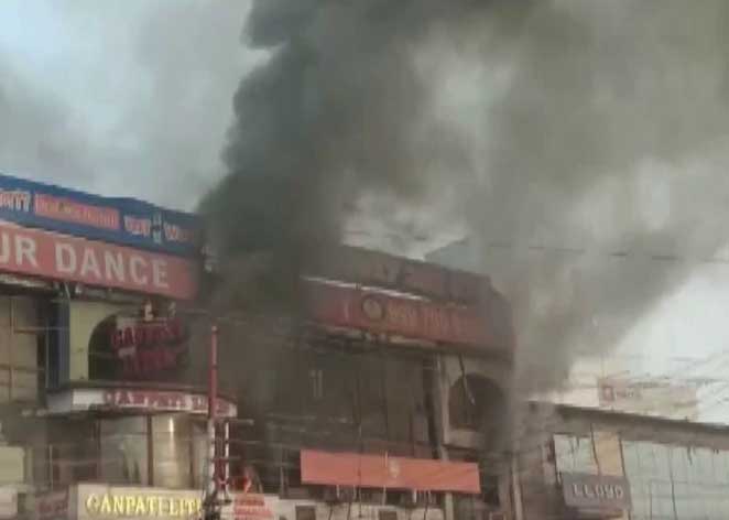 सुबह-सुबह राजधानी के दिलाराम बाजार में आग लगने से मचा हड़कम्प