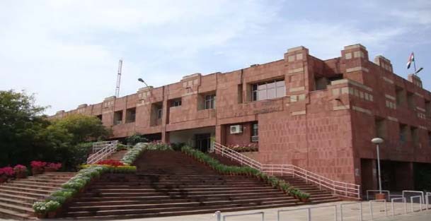 विश्वविद्यालय की केमिस्ट्री की लैब में लगी आग