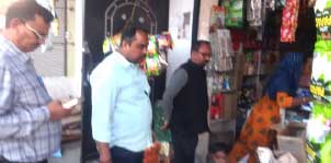 सार्वजनिक स्थलों पर कूड़ा फेंकने वालों के खिलाफ चला अभियान वसूला 22900 रूपये अर्थदण्ड