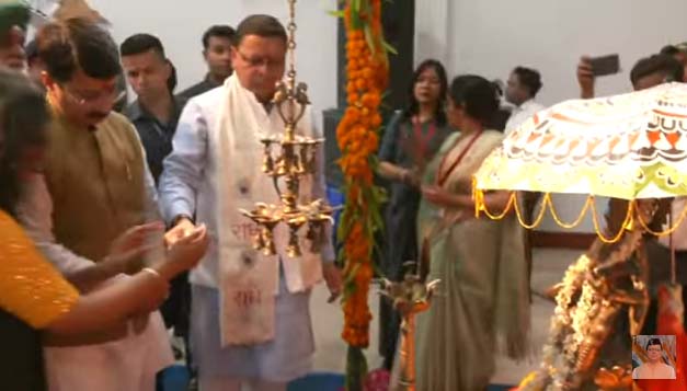 मुख्यमंत्री ने किया स्कूल में कार्यक्रम का शुभारम्भ