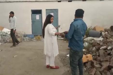 छापा - फर्जी तरीके से रैपर बदलकर बेची जा रही दवाईयां