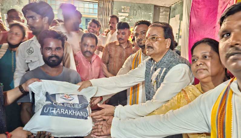 काशीपुर में नदियों का जलस्तर बढ़ने से कई इलाकों में बाढ़ जैसे हालात, सांसद ने किया राहत कार्यों का जायजा