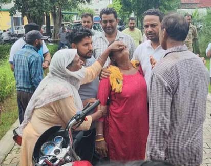 युवक की बिजली के खंभे से करंट लगने से मौत