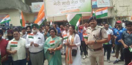 मेरी माटी मेरा देश अभियान कें अन्तर्गत निकली तिरंगा सम्मान यात्रा