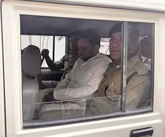 जीएसटी चोरी का मुख्य आरोपी और लकड़ी कारोबारी को जसपुर से गिरफ्तार