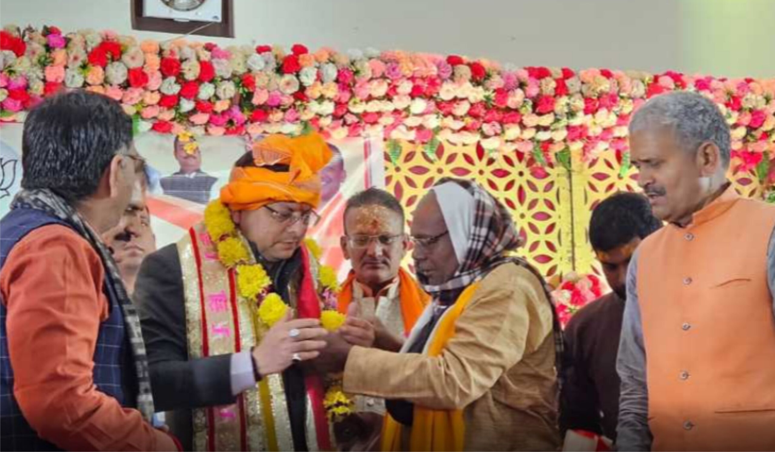 मुख्यमंत्री पुष्कर सिंह धामी के सम्मान में गोवर्धन, मथुरा में सम्मान समारोह का हुआ आयोजन
