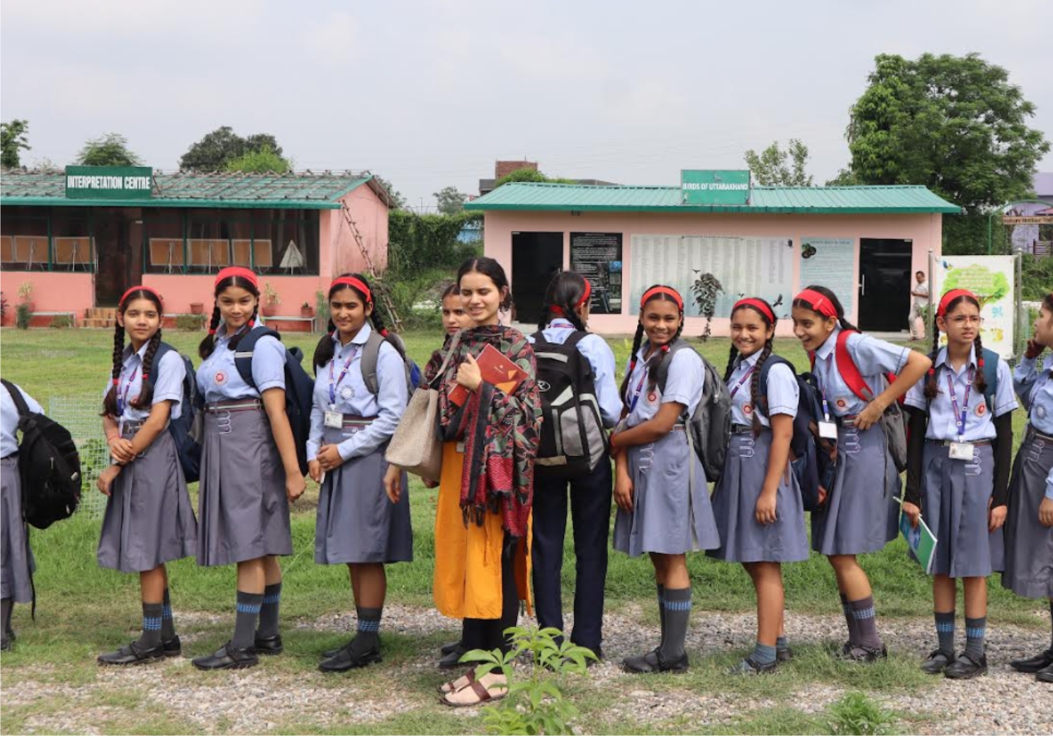 मानवभारती स्कूल के छात्र-छात्राओं ने किया से नेचर कनेक्ट