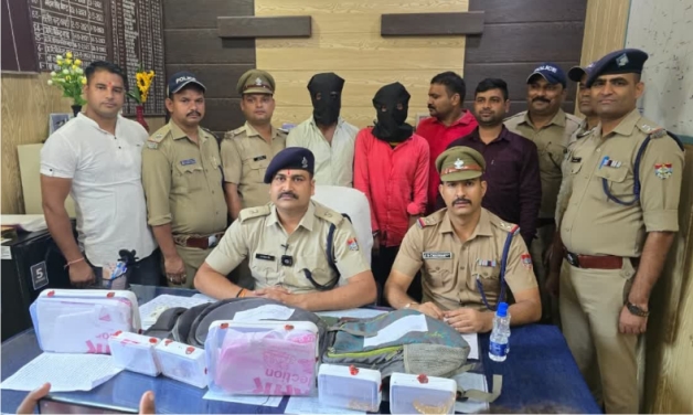 लाखों की ज्वेलरी और चार लाख से अधिक की नकदी पर हाथ साफ करने वाले दो शातिर चोरों गिरफ्तार