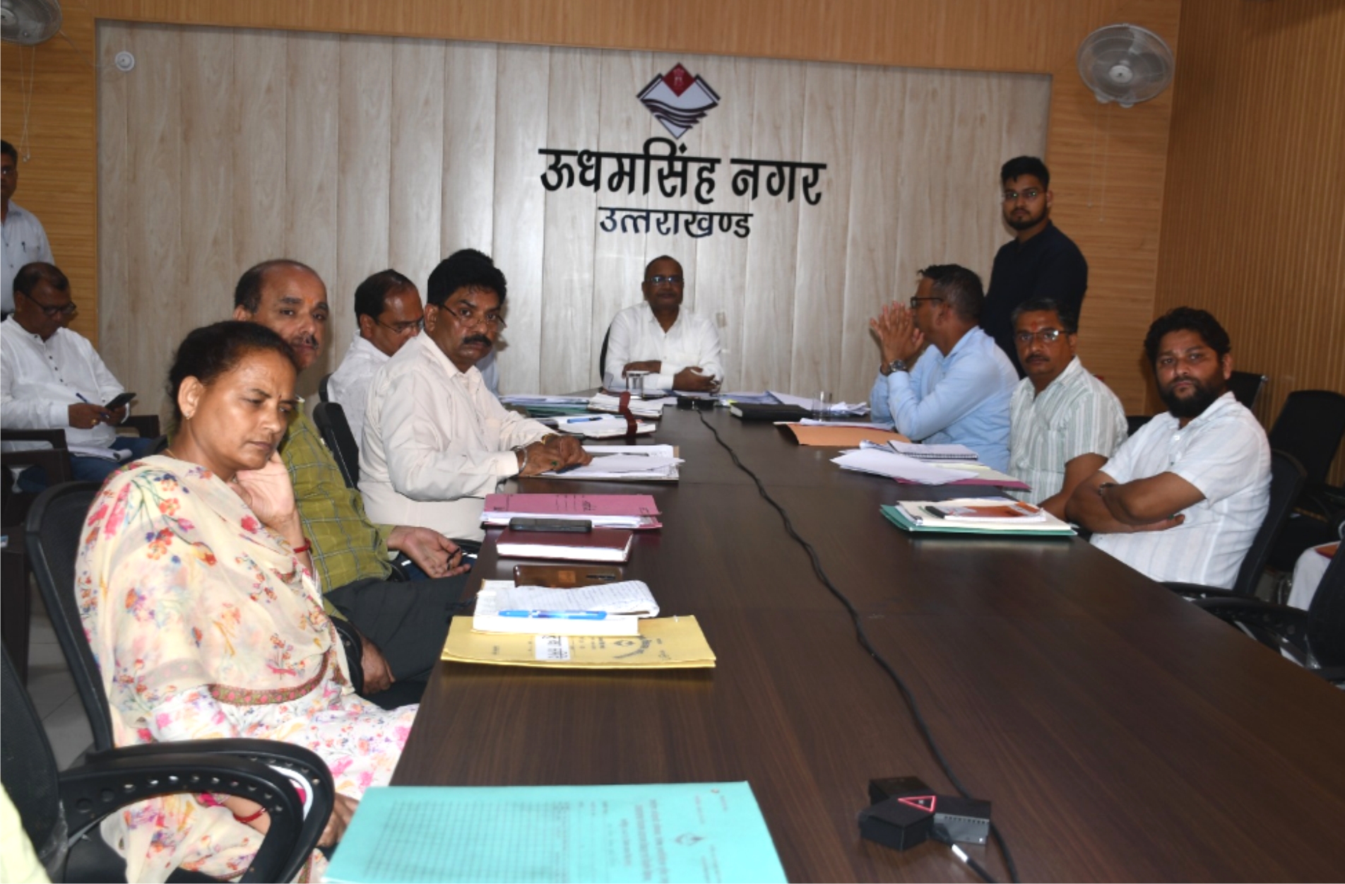 जिलाधिकारी ने दिये नमामि गंगे के कार्याे की नियमित मॉनिट्रिंग कर पूर्ण कराने के निर्देश