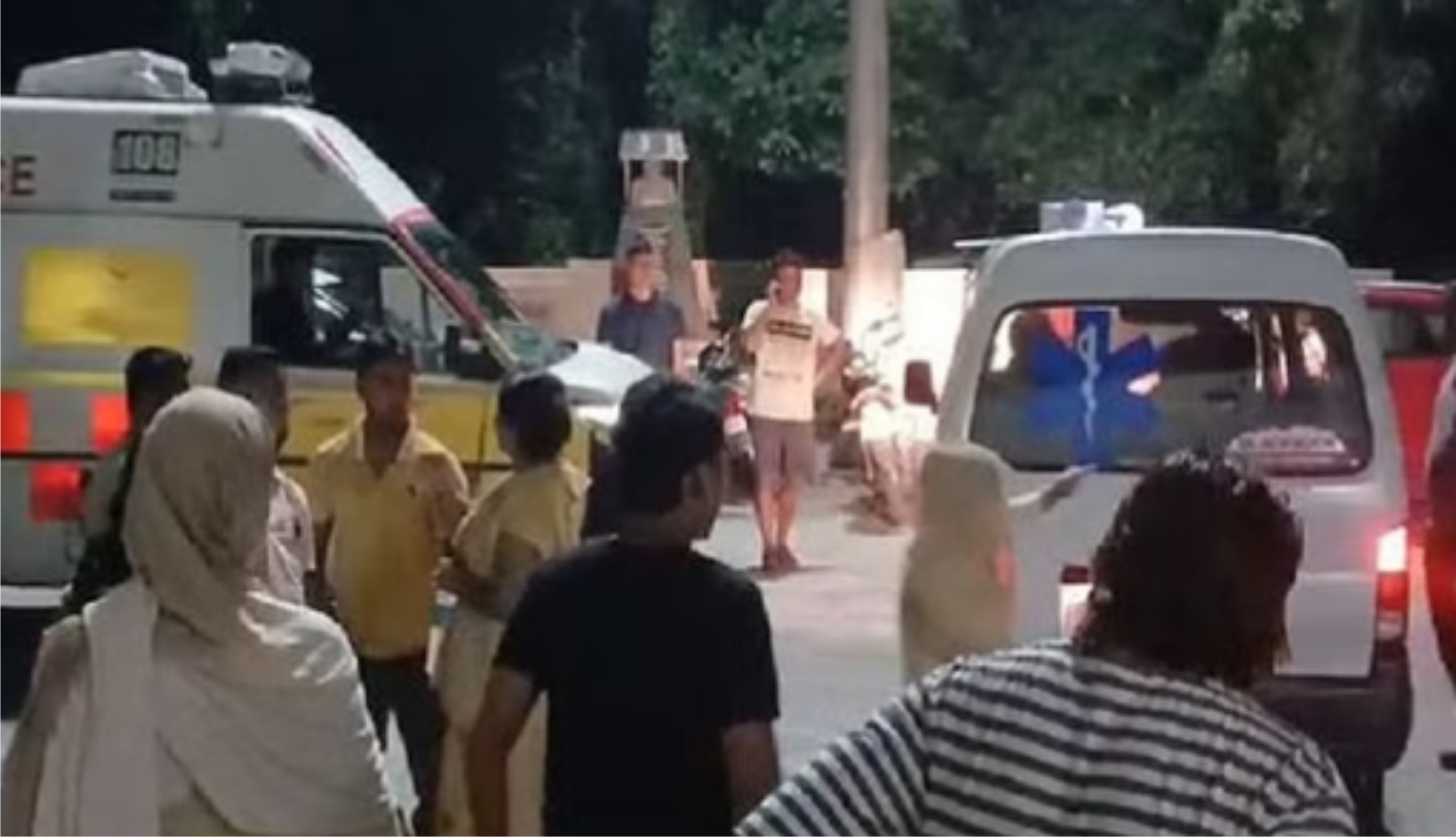 काशीपुर रामनगर रोड पर तेज रफ्तार कार और टेंपो की टक्कर कई घायल
