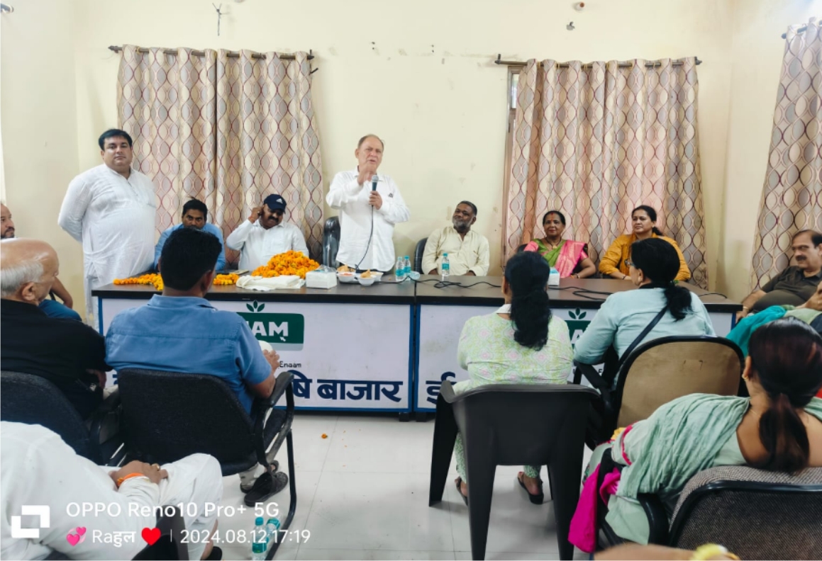 खटीमा विधानसभा प्रभारी ने ली विधानसभा के तीनों मंडलों के कार्यकर्ताओं की बैठक