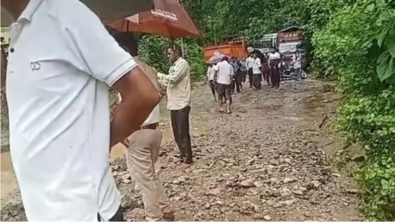 बरसाती नाले उफन से ताड़ीखेत-रामनगर हाईवे पर वाहनों की रफ्तार थमी