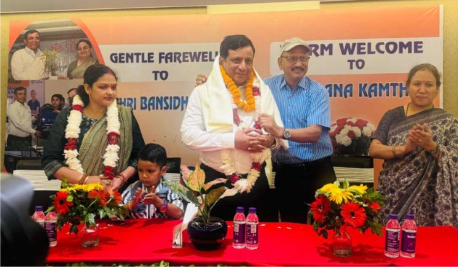 शिक्षा विभाग के महानिदेशक रहे आईएएस अफसर बंशीधर तिवारी का शानदार विदाई कार्यक्रम आयोजित