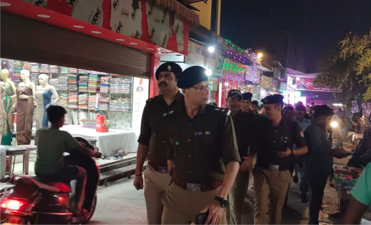 एसएसपी ने काशीपुर में सुरक्षा व्यवस्थाओं का लिया जायजा, मेन मार्केट, नगर पालिका बाजार व रतन रोड पर किया पैदल मार्च