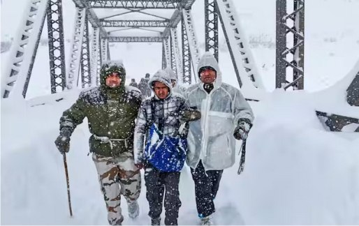 एवलांच में फंसे 57 मजदूरों में से 33 मजदूरों को सुरक्षित निकाले, फंसे मजदूरो की सूची जारी