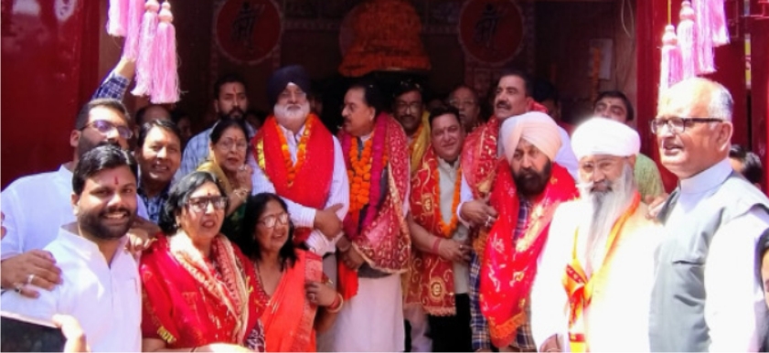 विधिवत वैदिक मंत्रोच्चार व ध्वजा फहरा कर श्री चैती मेले का शुभारंभ