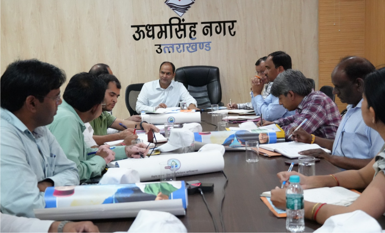 जिलाधिकारी ने ली स्पिॅग एण्ड रिवर रिजुनिवेशन ऑथोरटी (सारा) की बैठक
