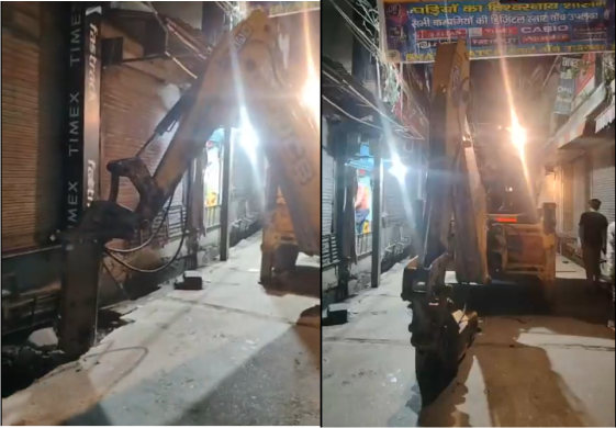 बाजार में आधी रात नगर निगम के बुलडोजर ने की तोड़-फोड़