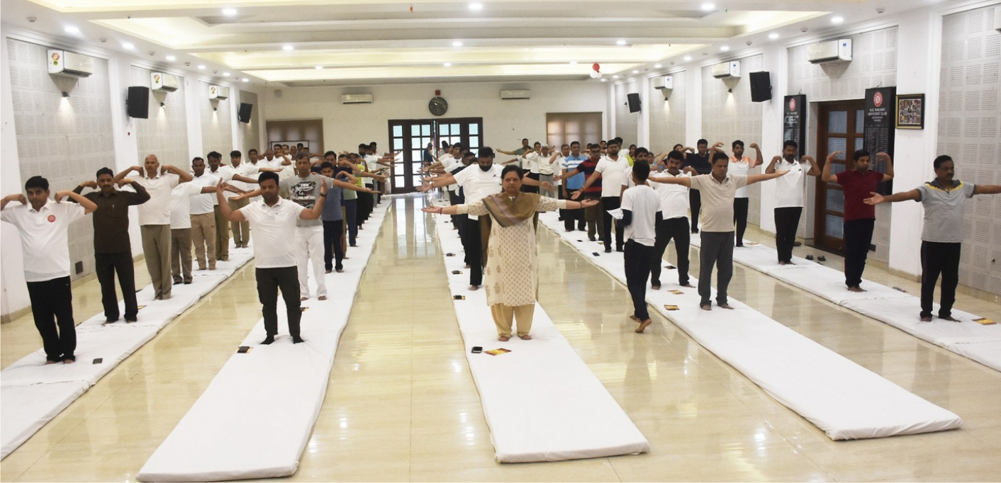 इज्जतनगर मंडल ने 11वाँ अन्तर्राष्ट्रीय योग दिवस ’एक पृथ्वी, एक स्वास्थ्य के लिए योग’ थीम पर मनाया
