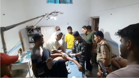 एक दर्जन से ज्यादा बदमाशों ने दिनदहाड़े एक युवक पर किया हमला