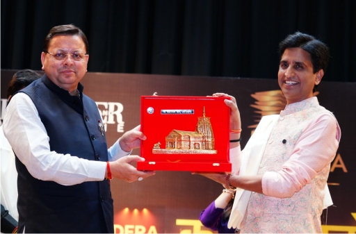 उत्कृष्ट साहित्यकारों को ‘साहित्य भूषण’ और ‘लाइफ टाइम अचीवमेंट’ पुरस्कार से सम्मानित करने का कार्य कर रही सरकार