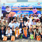 मुख्यमंत्री ने कैलाश मानसरोवर यात्रा के पहले दल को हरी झंडी दिखाकर रवाना किया