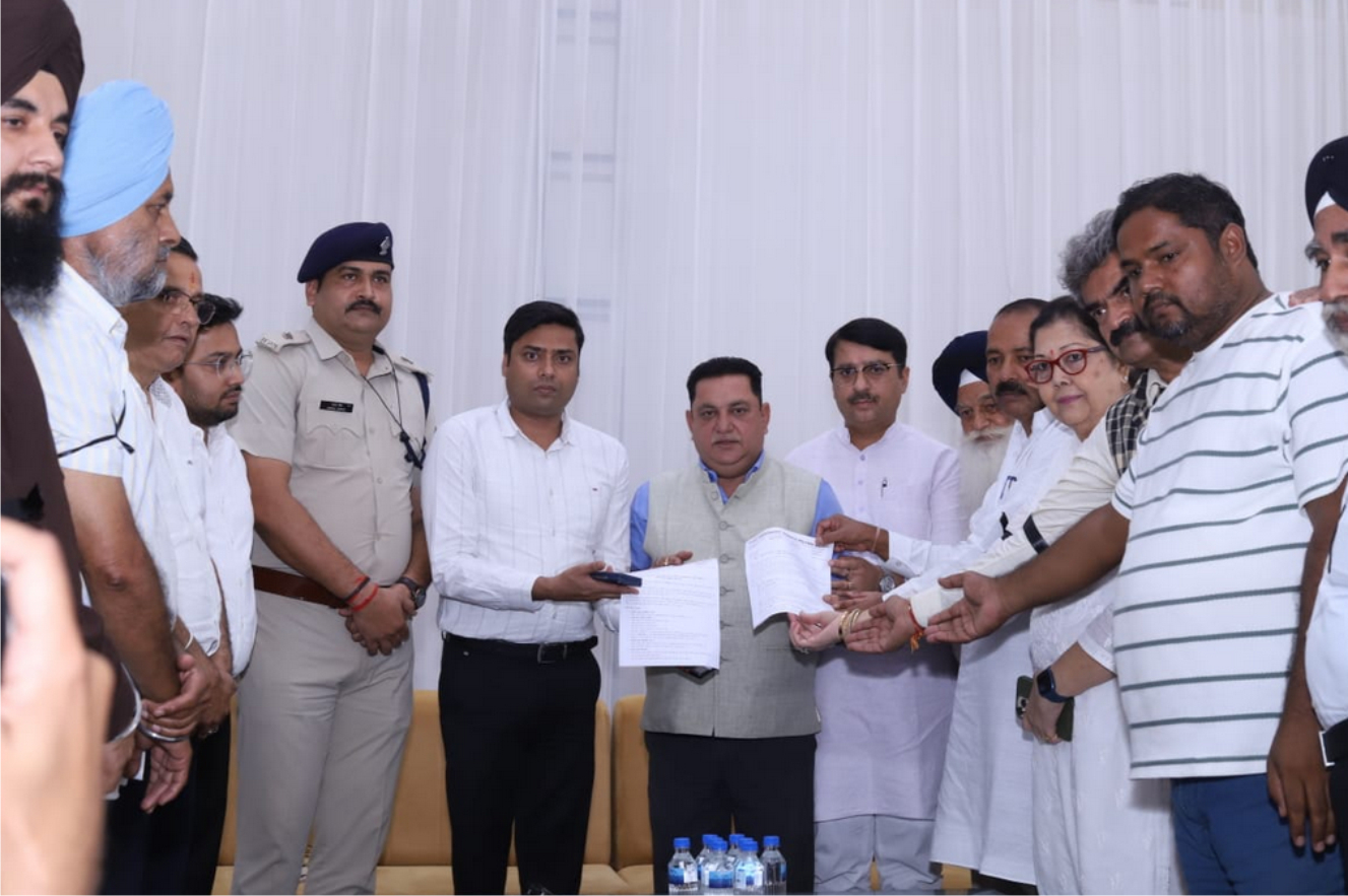स्कूलों और प्रशासन के साथ एक संवाद गोष्ठी आयोजित
