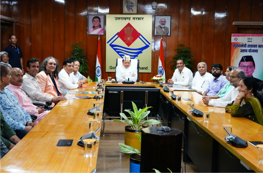 मुख्यमंत्री ने किया सचिवालय में फ़िल्म बौल्या काका के पोस्टर का विमोचन
