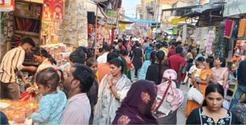 दीपावली - जम कर हुई खरीदारी, व्यापारियों के चेहरे भी खिले