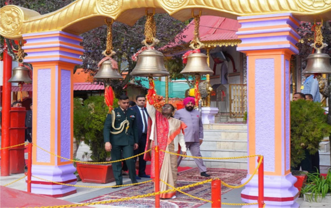 मां नयना देवी मंदिर में राष्ट्रपति द्रौपदी मुर्मू ने की पूजा-अर्चना