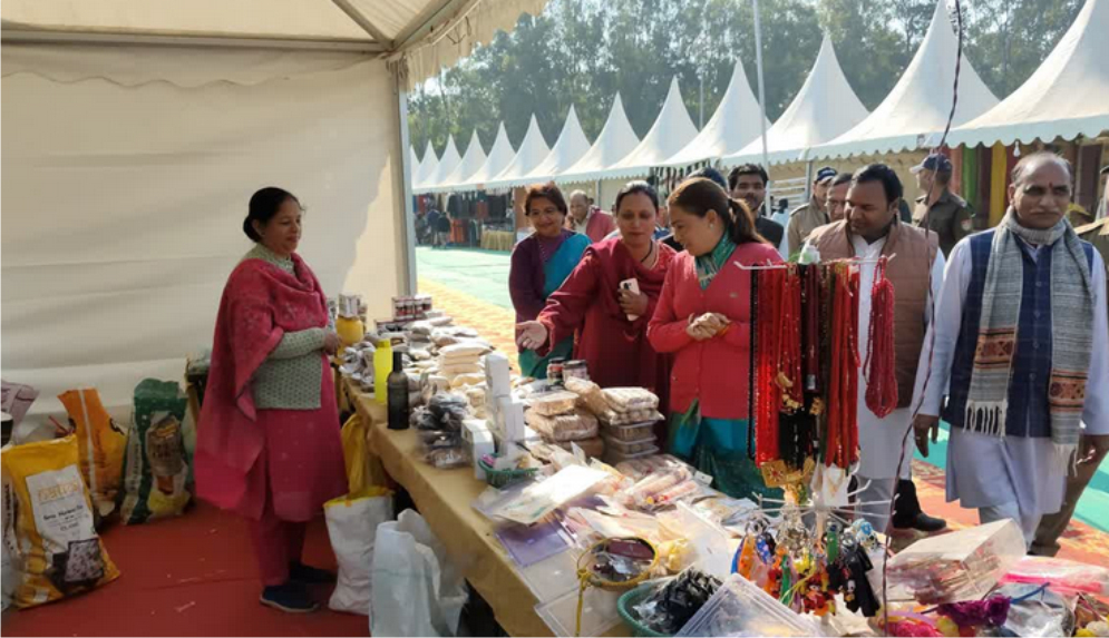 स्वदेशी महोत्सव उत्तराखंड विकास प्रदर्शनी में मंत्री रेखा आर्या ने किया महिला सम्मेलन का उद्घाटन
