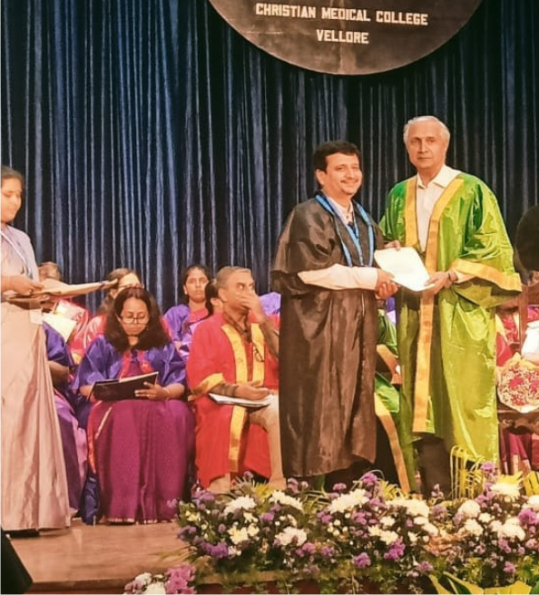 प्रतिष्ठित फिजिशियन डॉ. शत्रुंजय कुमार शर्मा पोस्ट ग्रेजुएट डिप्लोमा इन फैमिली मेडिसिन और फेलोशिप इन डायबिटीज़ मैनेजमेंट से किया गया सम्मानित