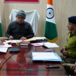 जिलाधिकारी ने दिये दो से अधिक शस्त्र रखने वाले शस्त्रधारकों के शस्त्र जमा कराये जाने के निर्देश