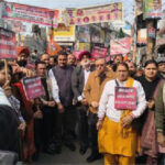 दिवंगत बेटी अंकिता भंडारी के खिलाफ की जा रही गंदी राजनीति के खिलाफ महिला मोर्चा भाजपा ने कांग्रेस पार्टी का फूंका पुतला