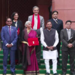 प्रधानमंत्री नरेंद्र मोदी के नेतृत्व वाली सरकार का 15वां बजट आज पेश