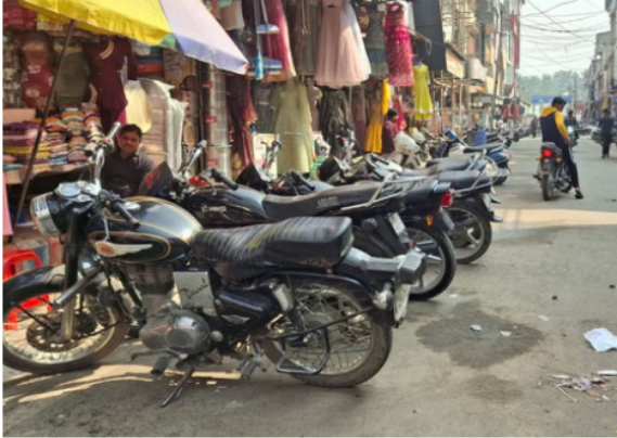 नगर में ट्रैफिक पर नियंत्रण नाकाम, बाजारों में रोजाना लग रहा जाम