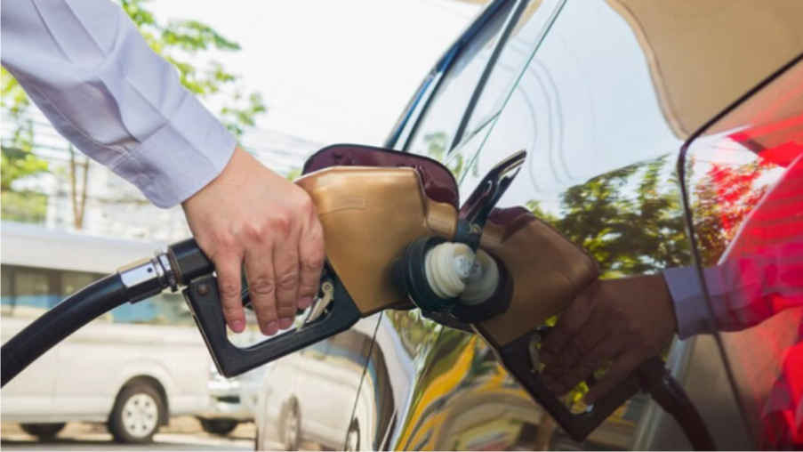 ब्रेकिंग न्यूज - प्रीमियम पेट्रोल की कीमतों में बढ़ोतरी का ऐलान