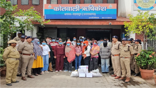 ऋषिकेश में कैसीनो गिरोह का पर्दाफाश, पूरी चौकी सस्पेंड