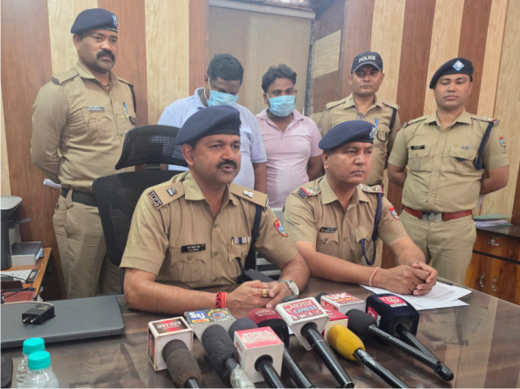 पुलिस किया चोरी की घटना का 12 घंटे के भीतर खुलासा