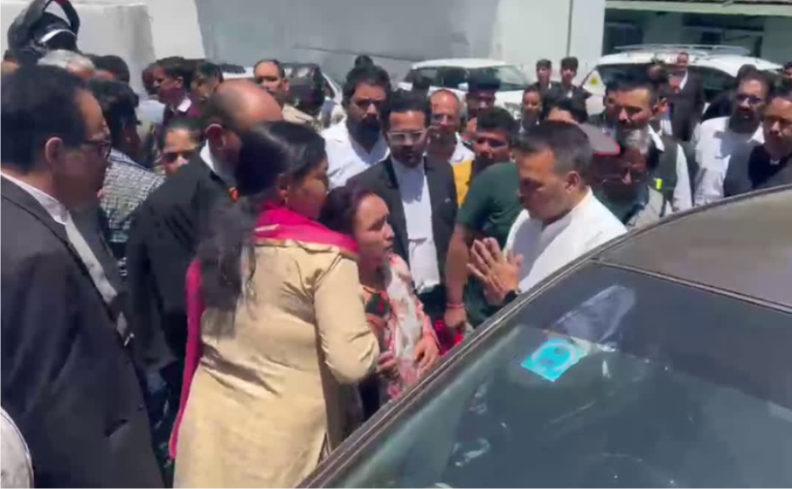 नैनीताल कोर्ट परिसर में बडी घटना -ं एक वकील का शव उनकी कार में मिला, कोर्ट परिसर में फैली सनसनी