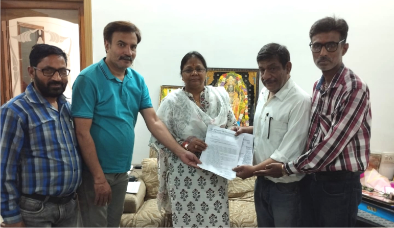 चिन्हीकरण के सम्बन्ध में राज्यमंत्री मंत्री से मिला राज्य निर्माणसक्रिय आन्दोलनकारी समिति का एक प्रतिनिधिमंडल
